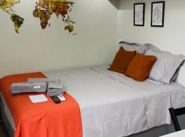 Villa Serena Garden - Quarto Cama Queen - Banheiro Compartilhado