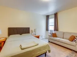 Convenient High Desert Stay Near Route 66