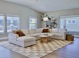 Happy's Hideaway, Downtown, Hot Tub, Sleeps 12
