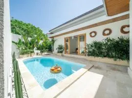 Mirragold Villa - Quiet Pool Oasis with Spacious Patio&Private Parking