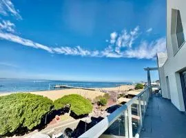 Incredible view6 people beach access parking terrace Wi-Fi