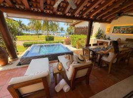Residences at Las Palmas, hotel em Zihuatanejo