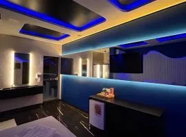 Ellus Motel