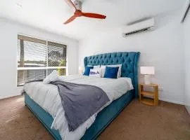 Urangan Holiday Home with Pool | Sleeps 8