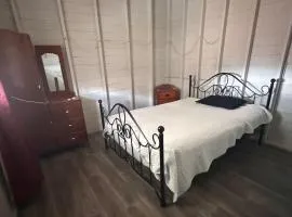 Courty Hotel, Charters Towers