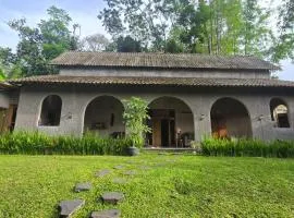 nDalem Riyartan Villa Kaliurang
