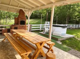Cabana Gala Doftanei, хотел в Trăisteni