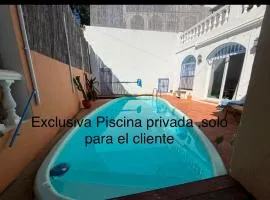 La Villa de la piscina Privada & Chimenea Chilches pueblo