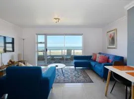Sea Spray Beachfront Apartment with Ocean and Table Mountain Views
