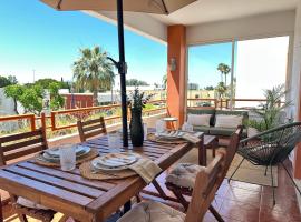 Pool & Beach Days - Vilamoura Condo with Balcony & Parking, hotel v destinaci Quarteira