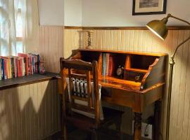 Heritage Twilight Retreat by Dhyanasadan, Hotel in Almora