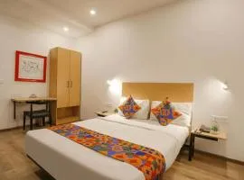 Hotel Golden World 10 Min Walk From Ghaziabad Railway Station