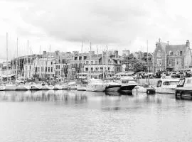 Ty Amani - Breton Family Getaway