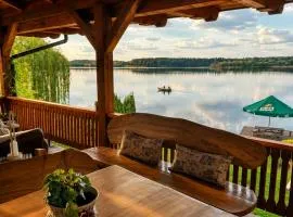 Dom nad jeziorem Kownatki Mazury
