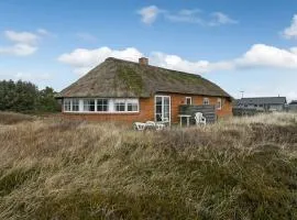 Cottage With Wood-Burning Stove By The Sea - Sj760