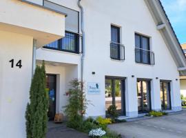 Pension Yvonne - SUPERIOR - 8 Minuten zum Europa-Park, hotel en Rust