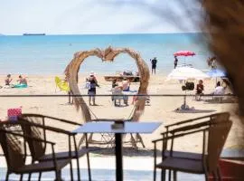 Toro Beachfront Hotel