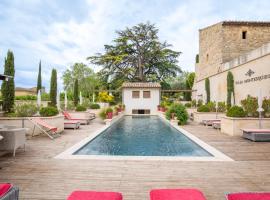 Boutique Hôtel La Villa Montesquieu & sa piscine, hotel v destinácii Laudun