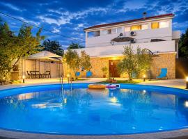 Delux apartments Villa Mihaela, Hotel in Banj