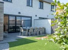 Beautiful Holiday Home for 10 with Garden