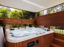 Bayview House by Ready Set Stay