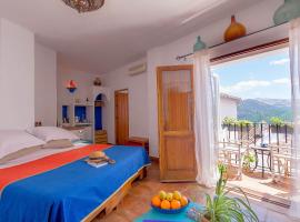 Viesnīca Hotel Los Castaños pilsētā Cartajima