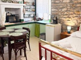 Thassos Traditional House, hotel em Limenaria