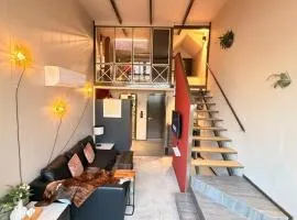 Luxury Loft Villa 3BR Sleeps 10 Near BTS Silom