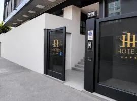 Lh HOTELS