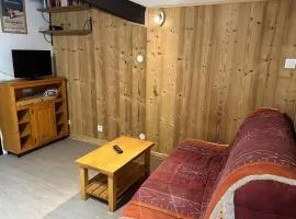 Studio 4 pers avec balcon et vue montagne