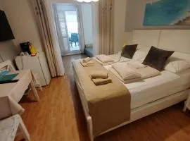 Rooms and apartments PALMA B&B