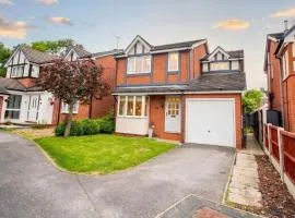 3 Bed Detached - 3 Bathrooms - Parking - Quiet