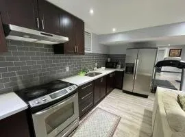 Cozy & Spacious 2-Bedroom Basement Suite
