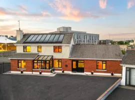 A Newly Renovated 7 Bedroom House