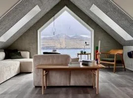 Beitisstova - Mesmerizing Sea & Mountain Views