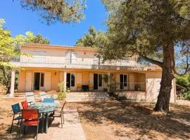 House with a large 4000 m private park