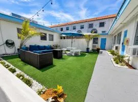 Ocean Hollywood Suites by The Gold Nests