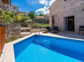 Holiday Home Nina by Interhome