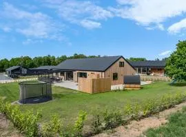 Holiday Home Gustaf - 800m from the sea by Interhome