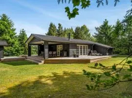 Holiday Home Bengta - from the sea by Interhome