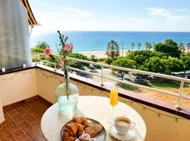 Apart. Pineda de Mar-Sea and mountains views