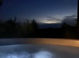 Омріяні Карпати, hotel a Smozhe