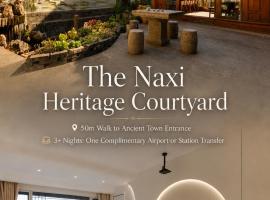 The Naxi Hereditary Courtyard - Chinese Nature's Design Retreat - Talor Made Tours & Free Pick-up from Airport or RS more than 3 Nights, hotelli kohteessa Lijiang