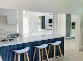 Monti's Villa Suites