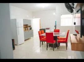 Casa Superior 2 Quartos até 12 Pessoas