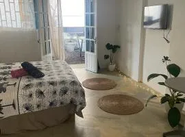STUDIO TOUT ÉQUIPÉ TERRE SAINTE