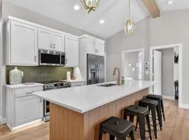 Sturgeon Bay Boat Condo w Marina Slip