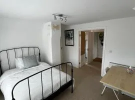 Hill House Apartment