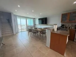 Hillside Village Hideaway Sleeps 8 Comfortably
