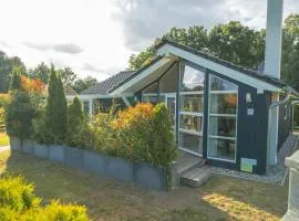 Ferienhaus Seebrise, mit Sauna, Ruderboot und Strand- und Seezugang